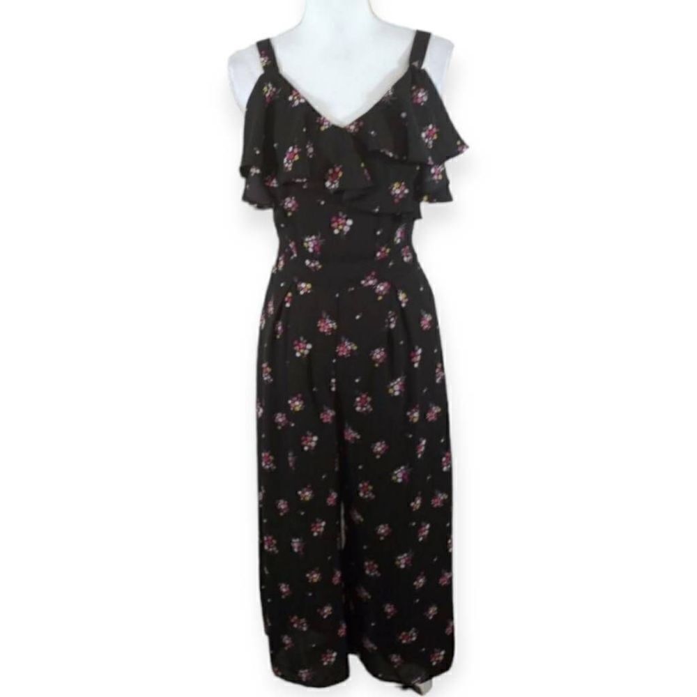 JOLIE VIE BLACK FLORAL COLD SHOULDER JUMPSUIT SZ.S EUC.